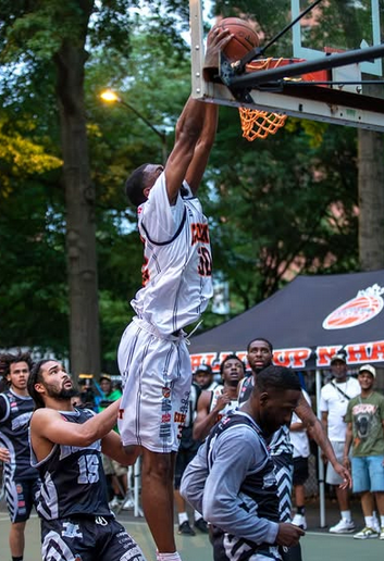 BALLIN UP N HARLEM